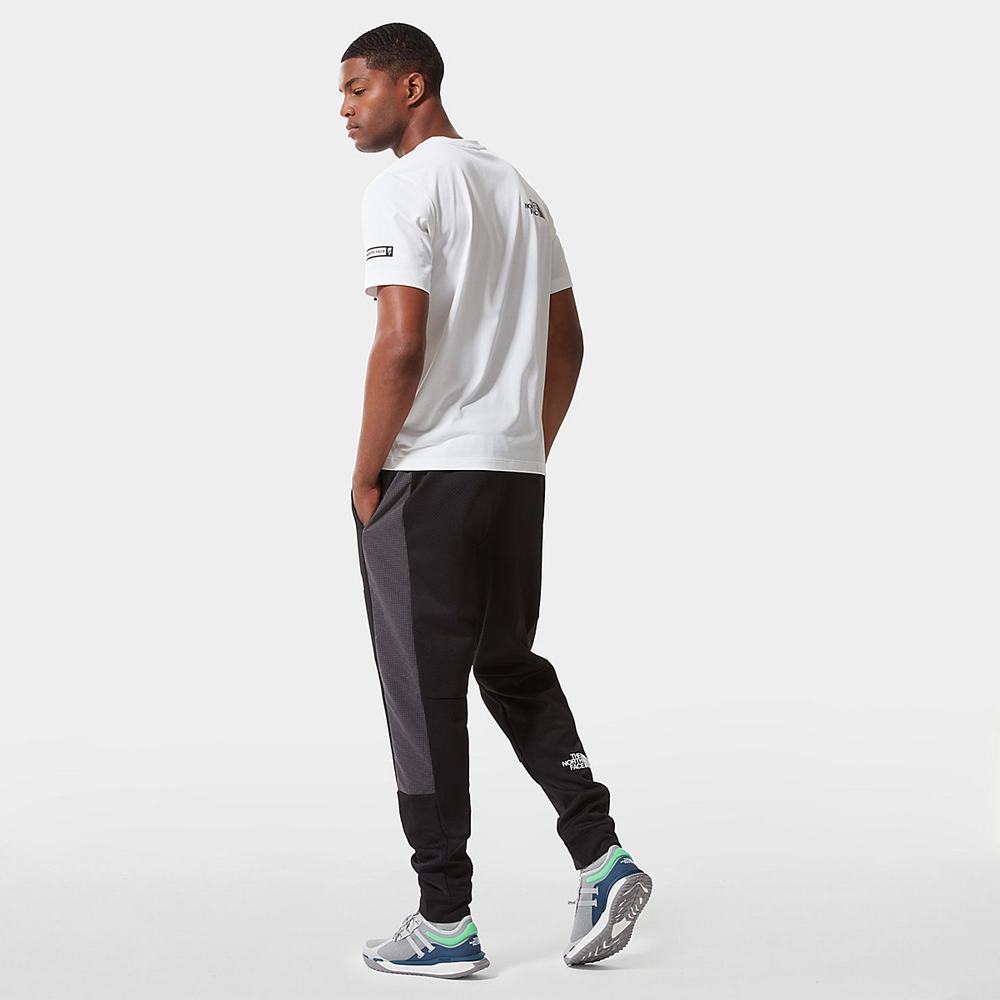 Jogger Nohavice The North Face MOUNTAIN ATHLETICS Panske Čierne | ZJU-324015