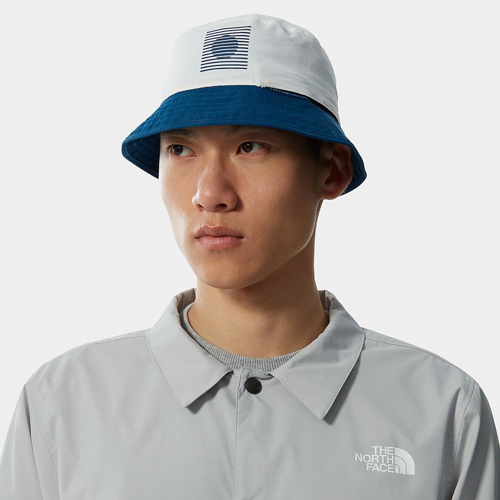 Klobuky The North Face INTERNATIONAL COLLECTION REVERSIBLE SPECTATOR BUCKET HAT Panske Biele Modre | SUG-412386