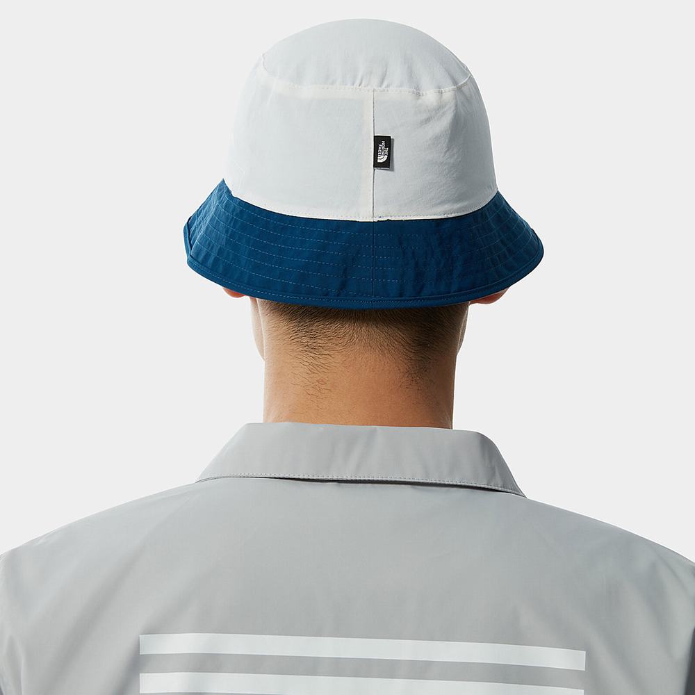 Klobuky The North Face INTERNATIONAL COLLECTION REVERSIBLE SPECTATOR BUCKET HAT Panske Biele Modre | SUG-412386