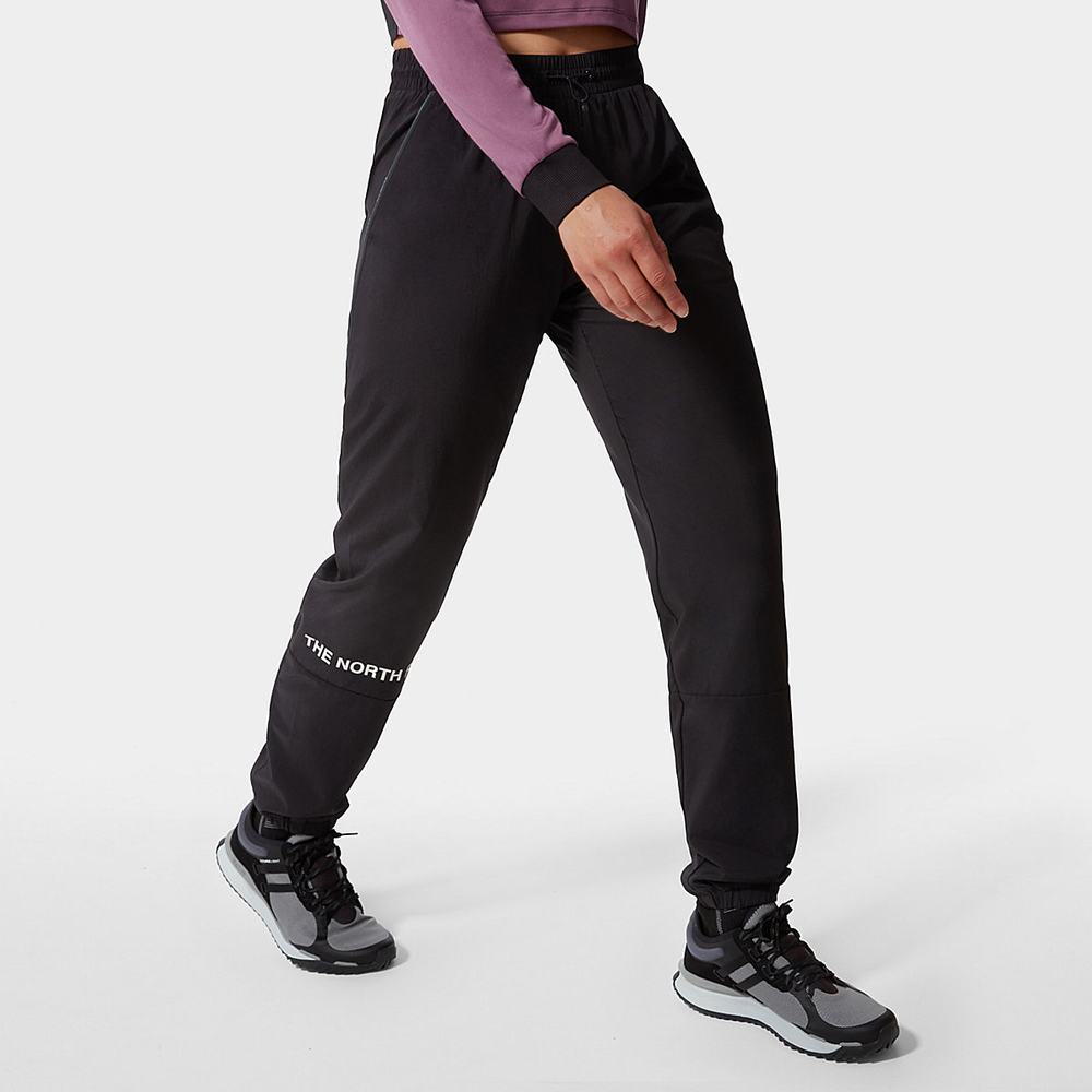 Nohavice The North Face MOUNTAIN ATHLETICS WIND Damske Čierne | SDH-619832