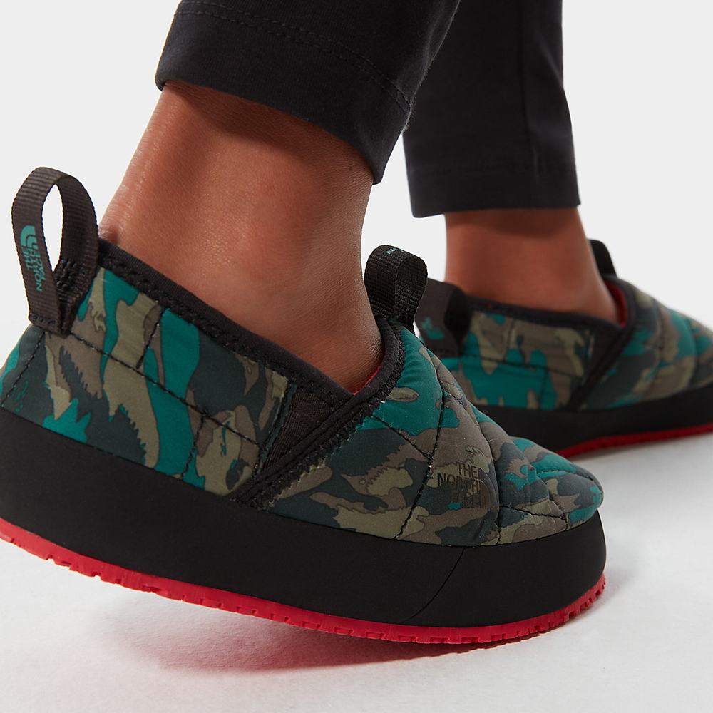 Pantofle The North Face THERMOBALL™ Traction II Mule Chlapcenske Zelene Modre Maskacove Čierne | UYS-478903