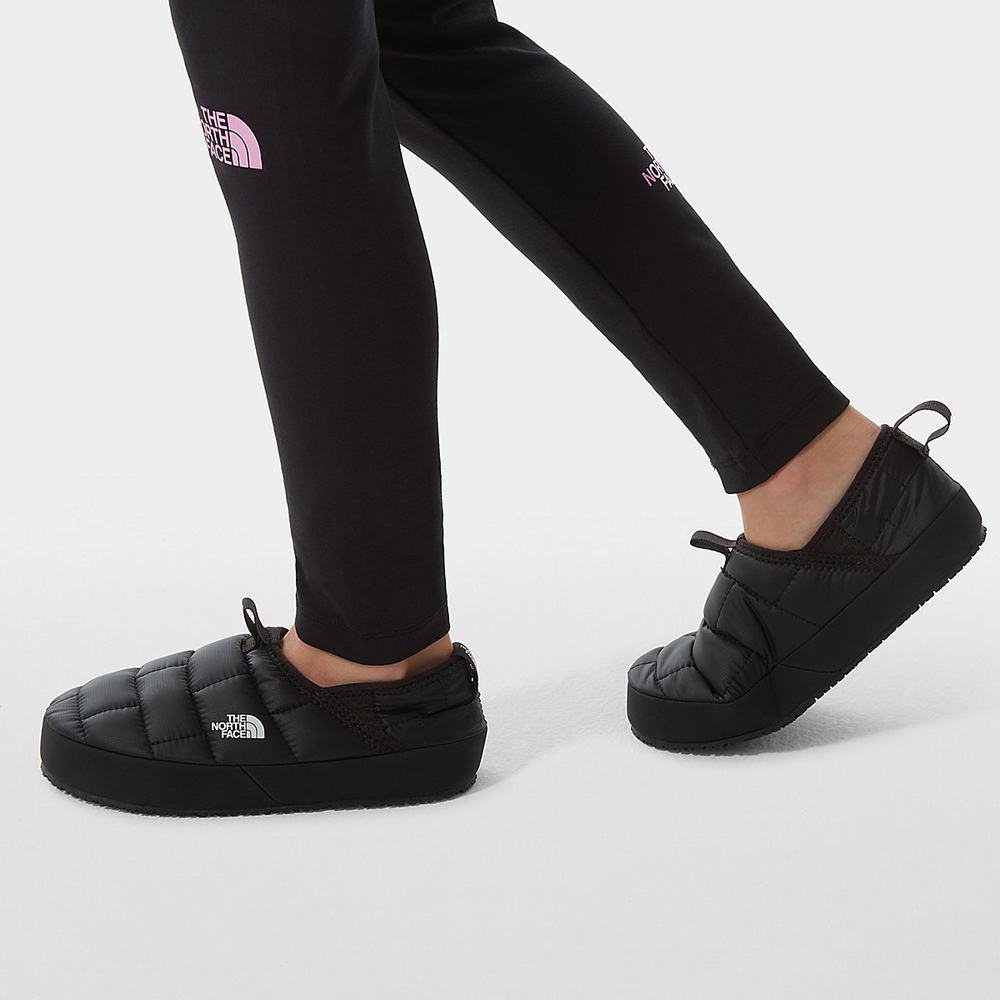 Pantofle The North Face THERMOBALL™ Traction II Mule Chlapcenske Čierne Biele | XFS-318520