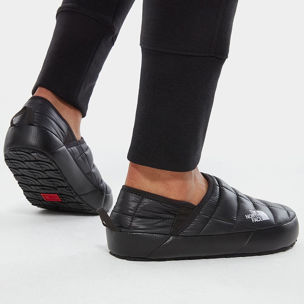 Pantofle The North Face THERMOBALL™ V Traction Mule Panske Čierne Biele | FOZ-390586