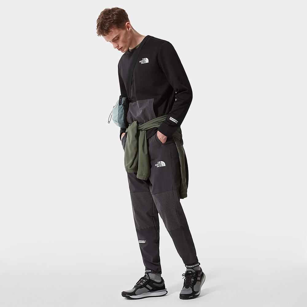 Svetre The North Face MOUNTAIN ATHLETICS Panske Čierne | UWM-328504