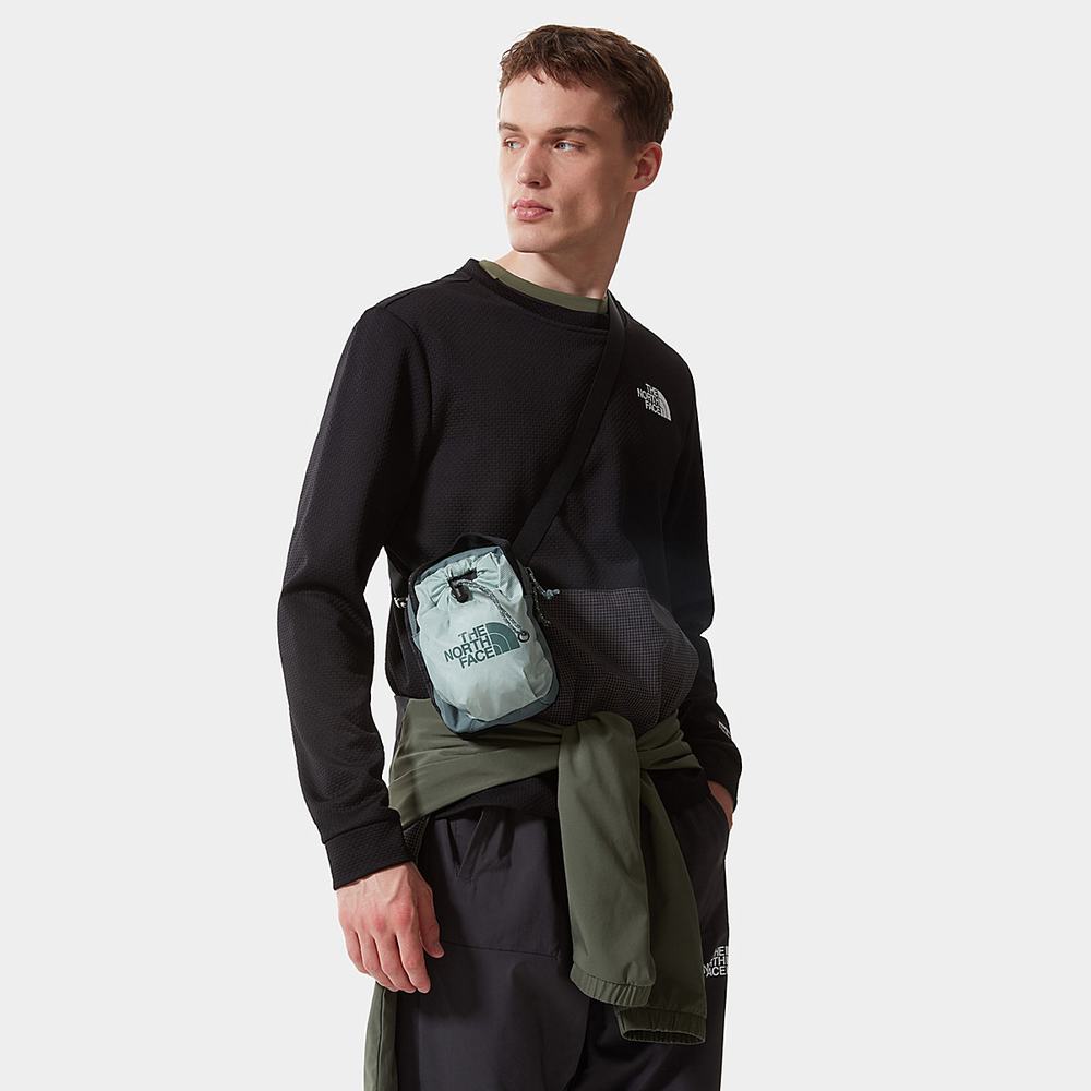 Svetre The North Face MOUNTAIN ATHLETICS Panske Čierne | UWM-328504