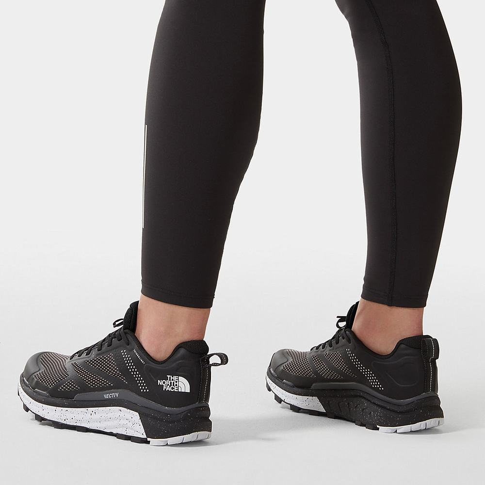 Trailove Bezecke Tenisky The North Face VECTIV™ FUTURELIGHT™ Enduris Reflect Damske Čierne Biele | YBJ-572406
